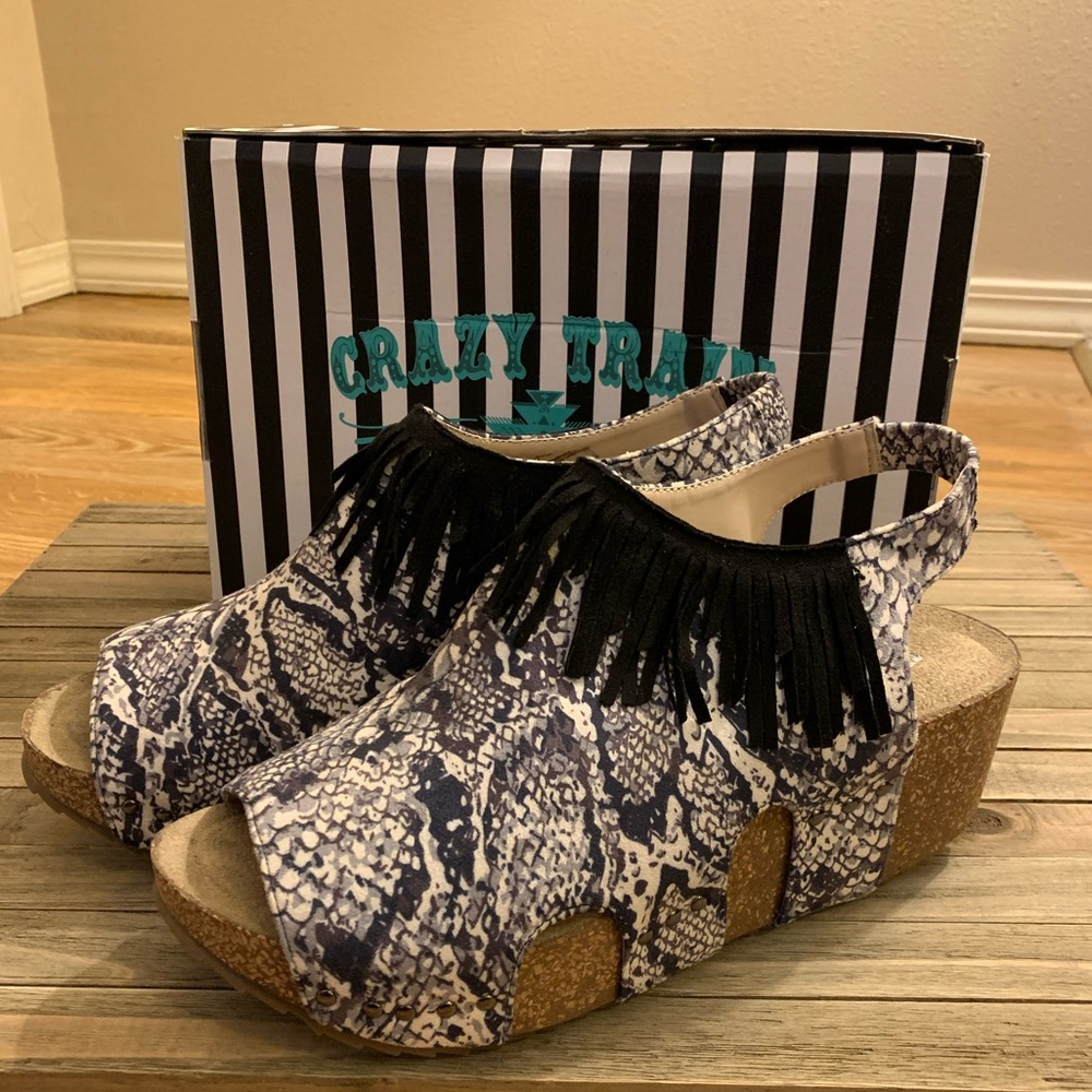 CRAZY TRAIN WEDGES NWOT
